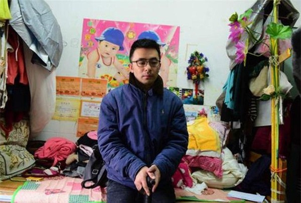 Me nhay lau tu tu kiem tien con trai chua benh 2