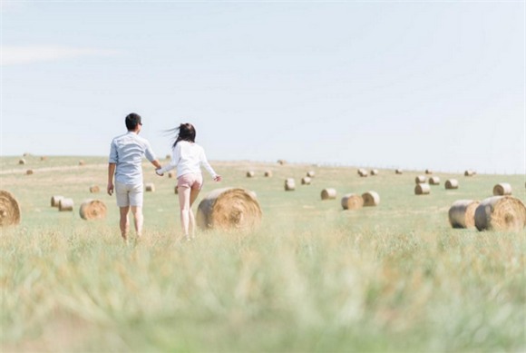 Bạn trai Á hậu Tú Anh 3