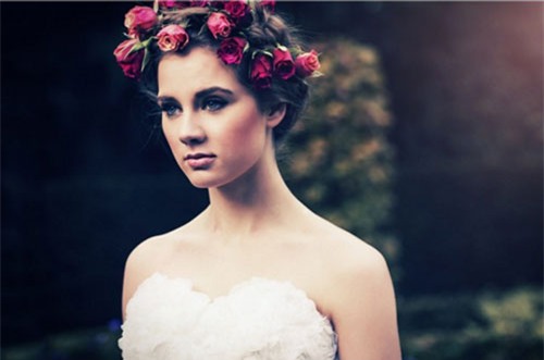 nhan sac “dong long nguoi” cua ai nu nha bergkamp hinh anh 1