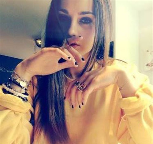 nhan sac “dong long nguoi” cua ai nu nha bergkamp hinh anh 5