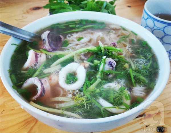 bún hải sản
