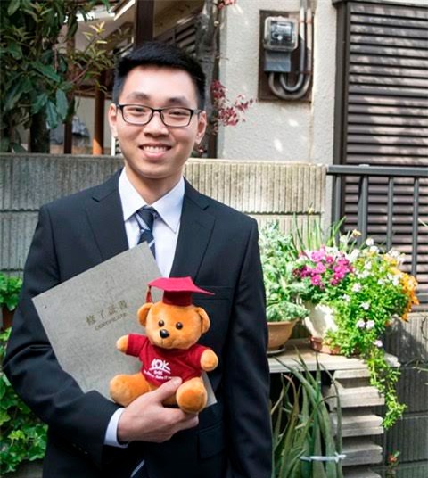 Với thành tích học tập xuất sắc, Đức được đặc cách tốt nghiệp trước 03 tháng