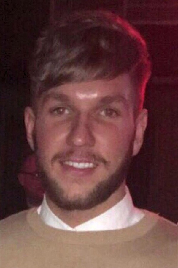 Chấn thương kinh hoàng khiến thủ môn kết thúc sự nghiệp sau... 15 phút ra mắt CLB mới - Ảnh 2.