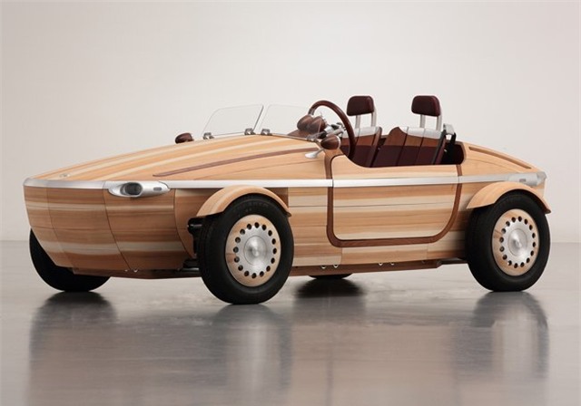 "hut hon" truoc ve dep tinh te cua xe toyota bang go hinh anh 3