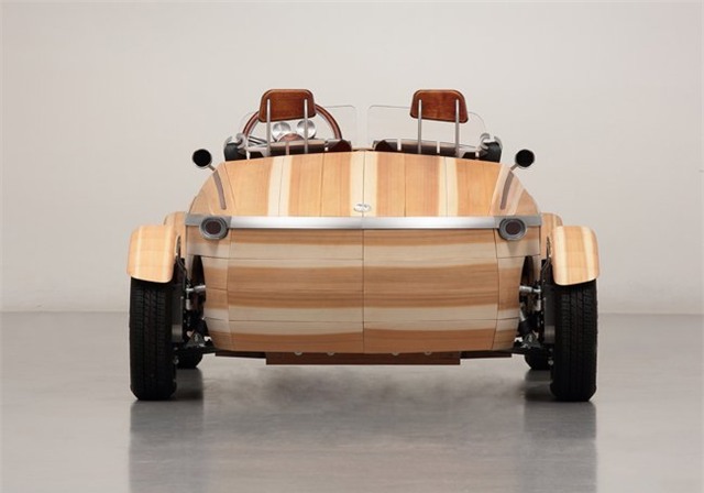 "hut hon" truoc ve dep tinh te cua xe toyota bang go hinh anh 6