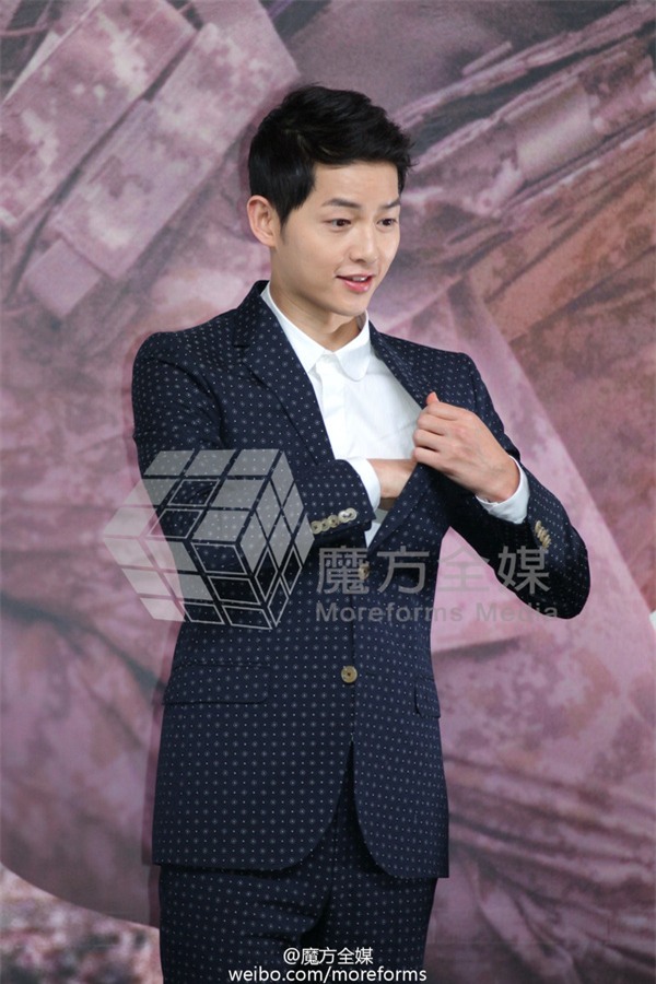 Song Hye Kyo - Song Joong Ki cười tít mắt, tình tứ tại họp báo Hồng Kông - Ảnh 28.