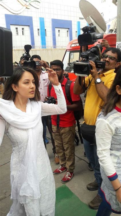 Bạn trai sao Cô dâu 8 tuổi bị cảnh sát buộc tội thúc đẩy cô tự tử - Ảnh 5.