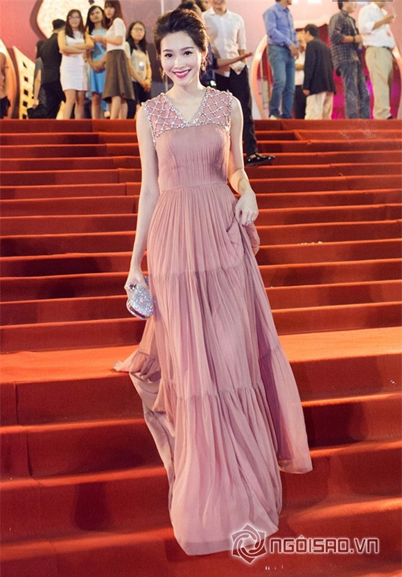 Phạm Hương khoe giọng hát livec cực đỉnh 3