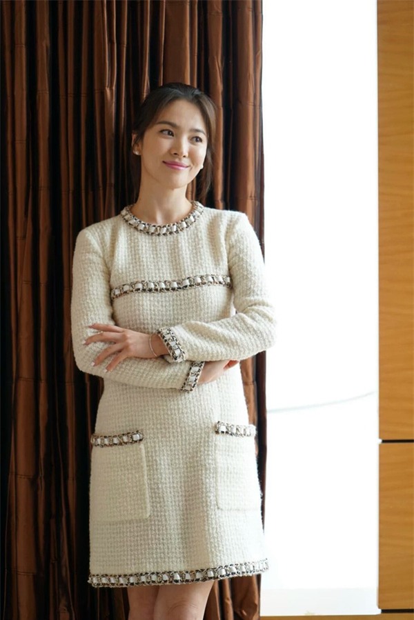 Song Hye Kyo - Song Joong Ki đẹp lung linh như đôi tình nhân ở Hồng Kông - Ảnh 15.
