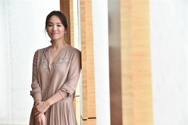 Song Hye Kyo - Song Joong Ki đẹp lung linh như đôi tình nhân ở Hồng Kông - Ảnh 19.