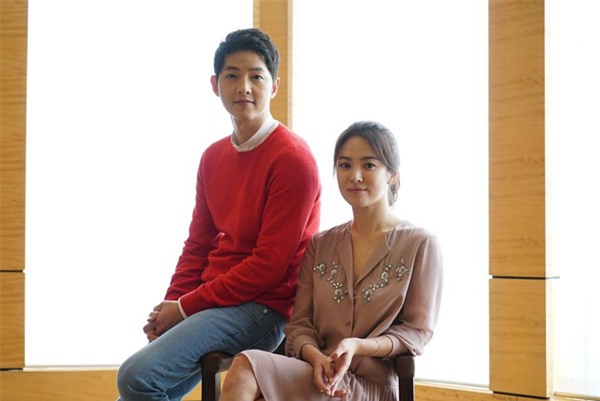 Song Hye Kyo - Song Joong Ki đẹp lung linh như đôi tình nhân ở Hồng Kông - Ảnh 21.