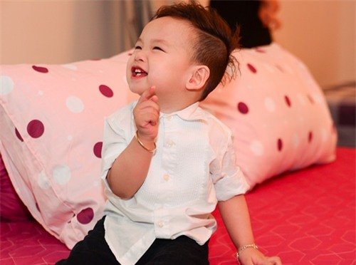 con trai diem huong khien me bi 