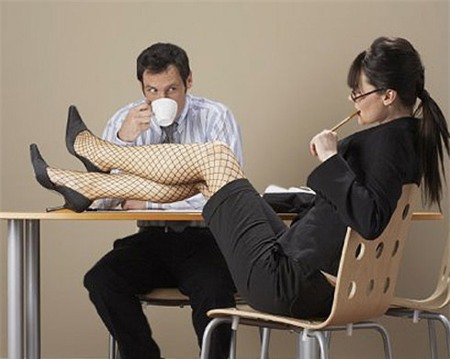 cai ket dang cua nhung ke ngoai tinh cong so - 1