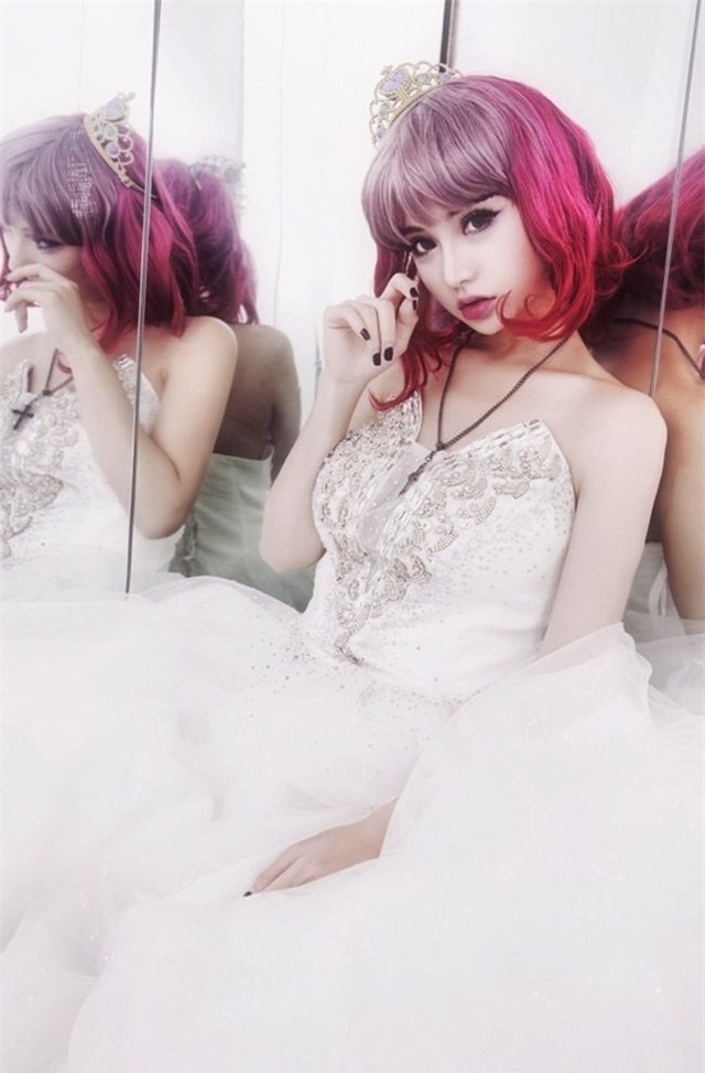 hot girl so huu ve dep nong bong giong bup be barbie hinh anh 18