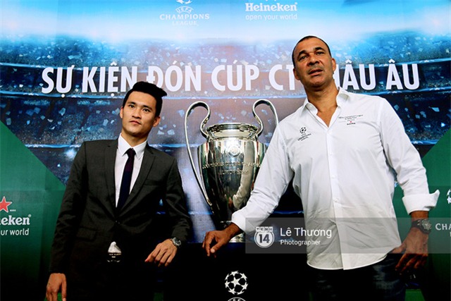 Sau khi sang Việt Nam, Puyol sẽ cắt tóc ngắn - Ảnh 6.