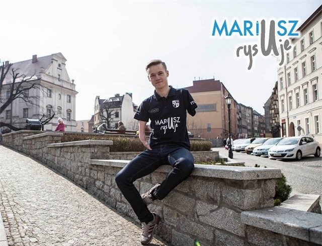 chang hoa si cut tay ba lan voi 700 buc ve tai hoa hinh anh 4