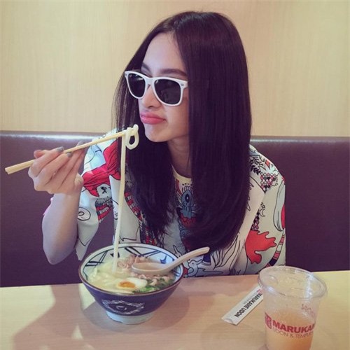 50 sac thai khien fan phi cuoi cua angela phuong trinh hinh anh 5