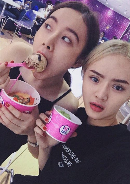 50 sac thai khien fan phi cuoi cua angela phuong trinh hinh anh 12