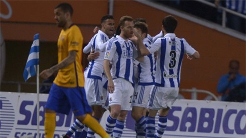 the thao 24h: barca thua soc sociedad, ronaldo lap sieu ky luc hinh 0