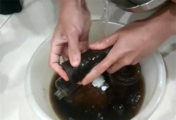 nước bẩn