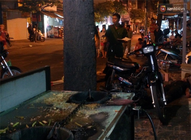 Hỗn chiến tại quán cơm ở Sài Gòn, nam thanh niên 21 tuổi bị đâm gục tại chỗ - Ảnh 2.