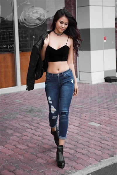 Giam can voi yoga cung Hoa hau Bien Van Anh hinh anh 1