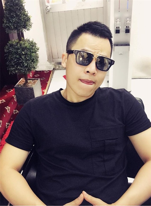 Ông bầu Vũ Khắc Tiệp.