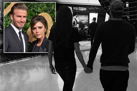 Brooklyn Beckham chia sẻ ảnh bố mẹ tình cảm nắm tay nhau 0