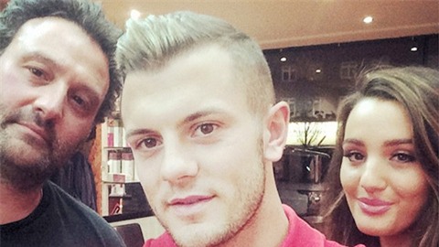 Wilshere thuê bố vợ tương lai làm… vệ sỹ - Ảnh 1.