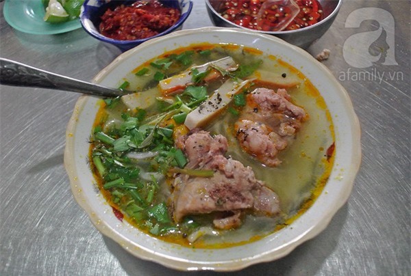 bánh canh bà quýt