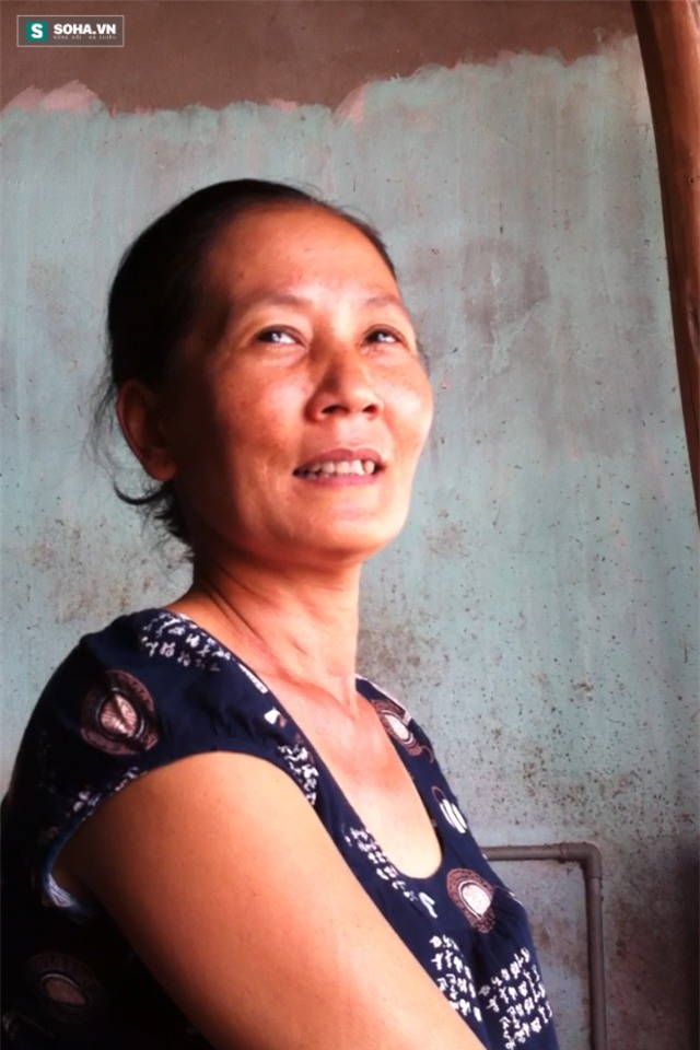 Bà Lo - thím Ngọc Trinh.