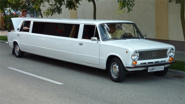 top 10 xe limousine dai nhat, xa xi nhu vu truong di dong hinh anh 9