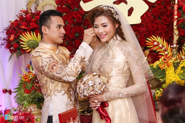 Luong The Thanh - Thuy Diem hon nhau ngot ngao hinh anh 15