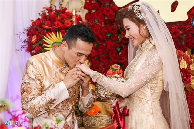 Luong The Thanh - Thuy Diem hon nhau ngot ngao hinh anh 17