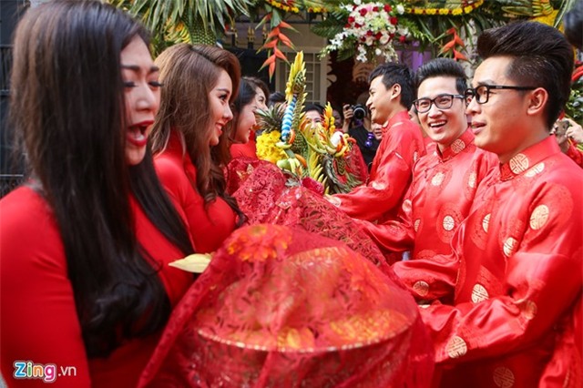 Luong The Thanh - Thuy Diem hon nhau ngot ngao hinh anh 9