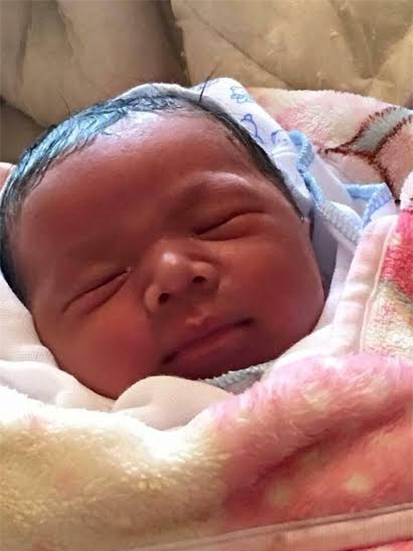 Phú Thọ: Phát hiện bé trai sơ sinh bị bỏ rơi ở trước cửa trạm y tế xã