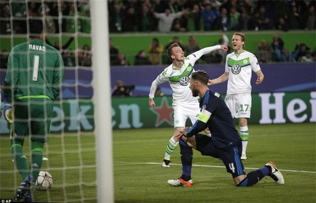 Cựu sao Bayern thừa nhận ngắm bụng 6 múi của Ronaldo nhiều hơn là ngực vợ - Ảnh 3.