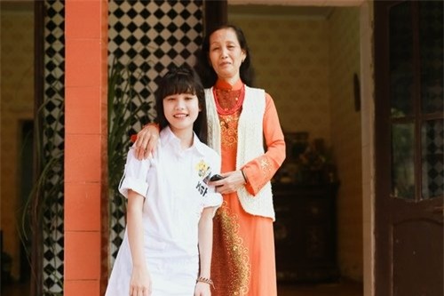 con gai hiep ga 12 tuoi mat xinh, chan dai nhu mau hinh anh 11