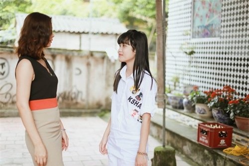 con gai hiep ga 12 tuoi mat xinh, chan dai nhu mau hinh anh 6