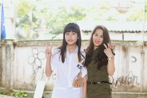 con gai hiep ga 12 tuoi mat xinh, chan dai nhu mau hinh anh 9