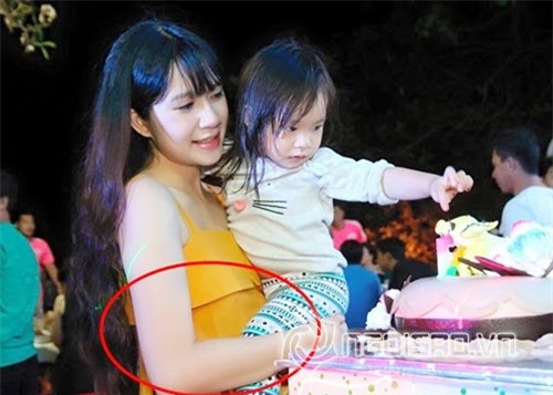 Nghi án bà xã Lý Hải mang bầu lần thứ 4 0