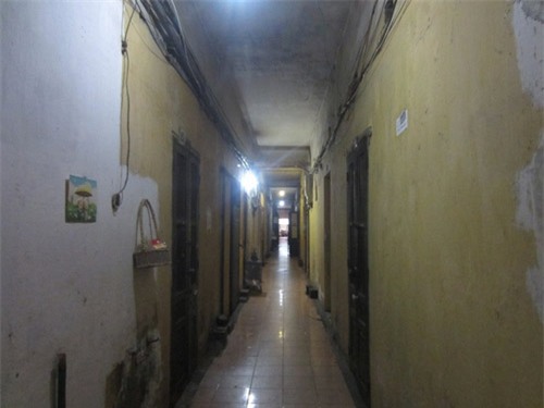 chuyen kho tin o ha noi: dan di ve sinh vao... xo, chau - 1