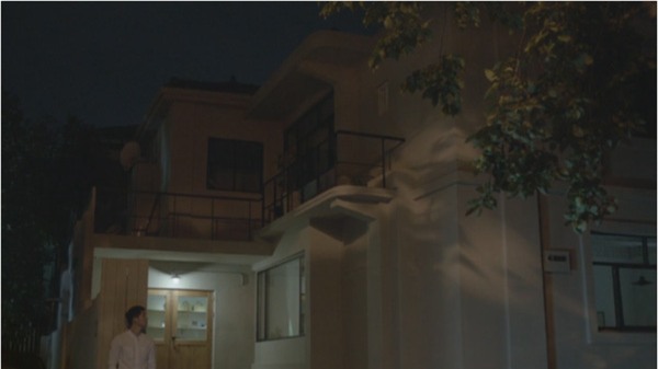 hậu dệ mặt trời