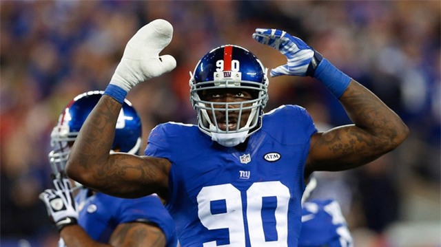 Bàn tay biến dạng kinh hoàng vì tai nạn pháo hoa của sao bóng bầu dục Mỹ - Ảnh 4.