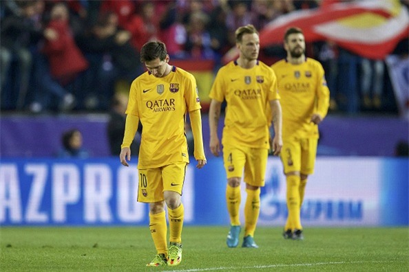 Messi lười nhác đứng gãi mông ở trận thua bạc nhược của Barcelona - Ảnh 2.