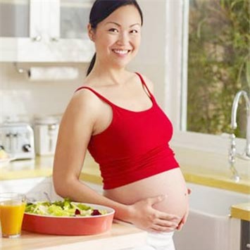 
Bởi vậy khi có thai không được ăn nhiều rau răm. Những người máu nóng, ốm gầy và phụ nữ khi đang hành kinh cũng không được dùng rau răm.
