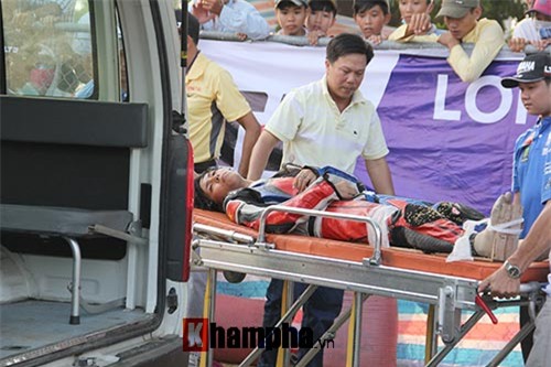 Đua xe nữ: Liên tiếp va chạm, người vào viện người mất ngôi - 6