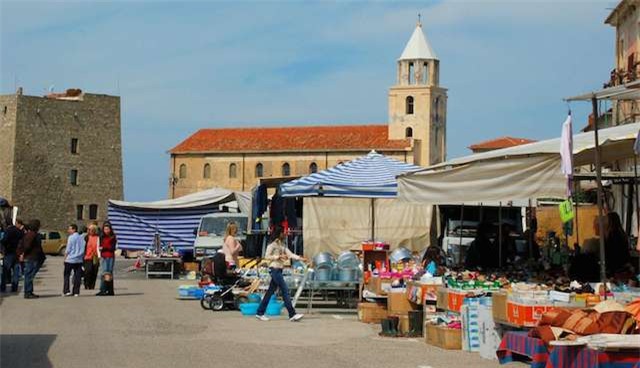 ky la ngoi lang song tho nhat nuoc y hinh anh 1