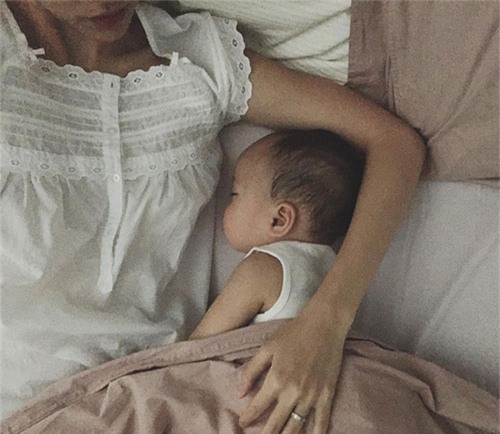 tang thanh ha tam su xuc dong nhan dip sinh nhat con trai - 1