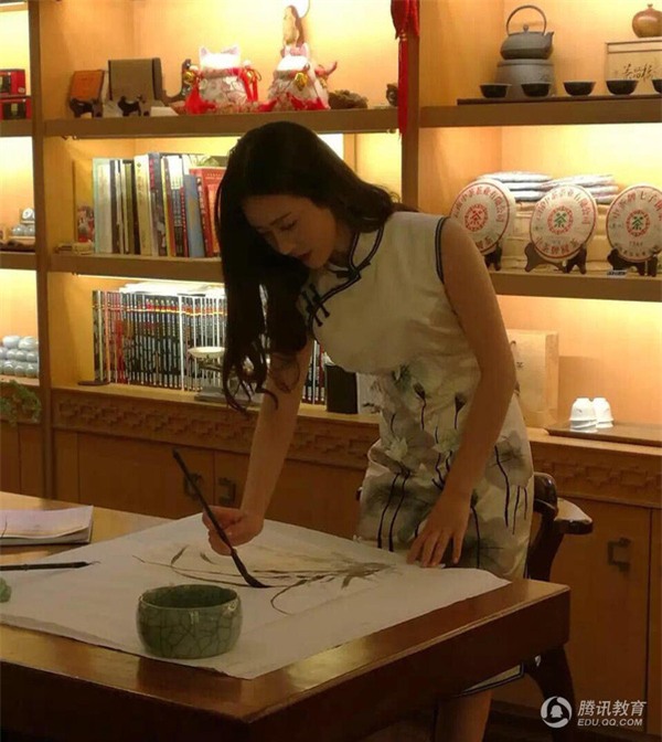 4 nữ giáo viên được hâm mộ nhất châu Á vì quá xinh đẹp - Ảnh 28.